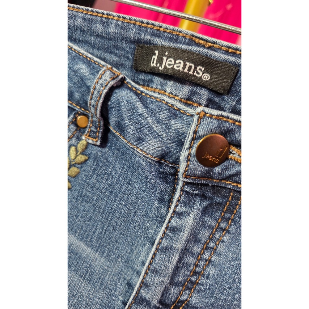 D.Jeans Womens Size 6 Floral Embroidered Ankle Skinny Jeans Medium Wash Blue - Picture 4 of 7